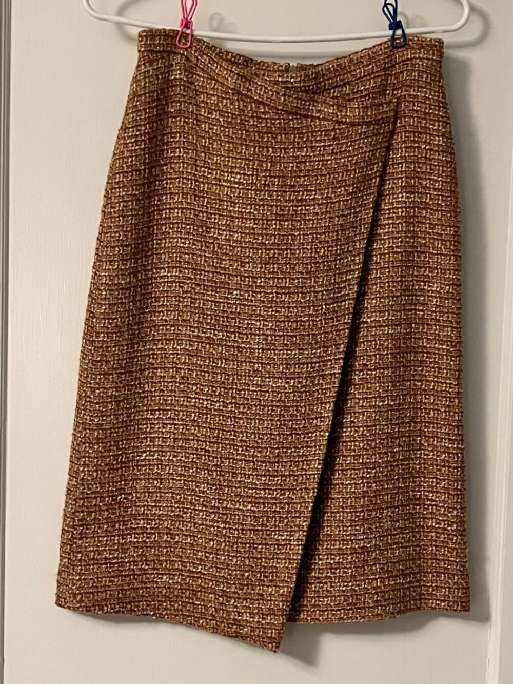 Barneys New York tweed knee length skirt size 6 fall winter classic retro
